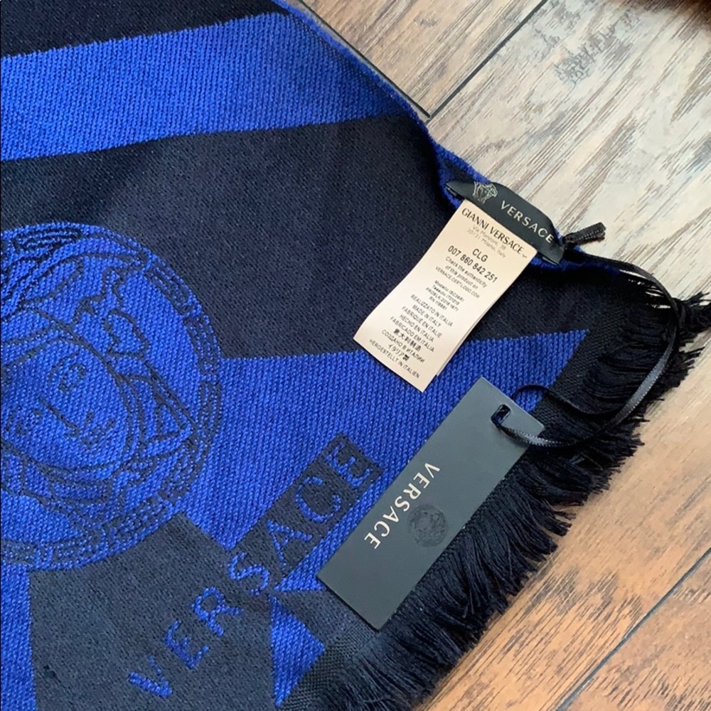 Versace Medusa design